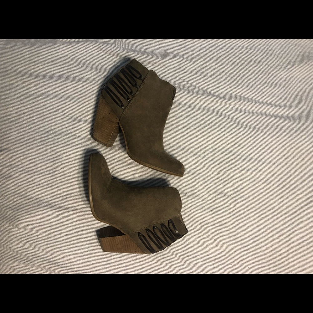 Tan Heeled Booties